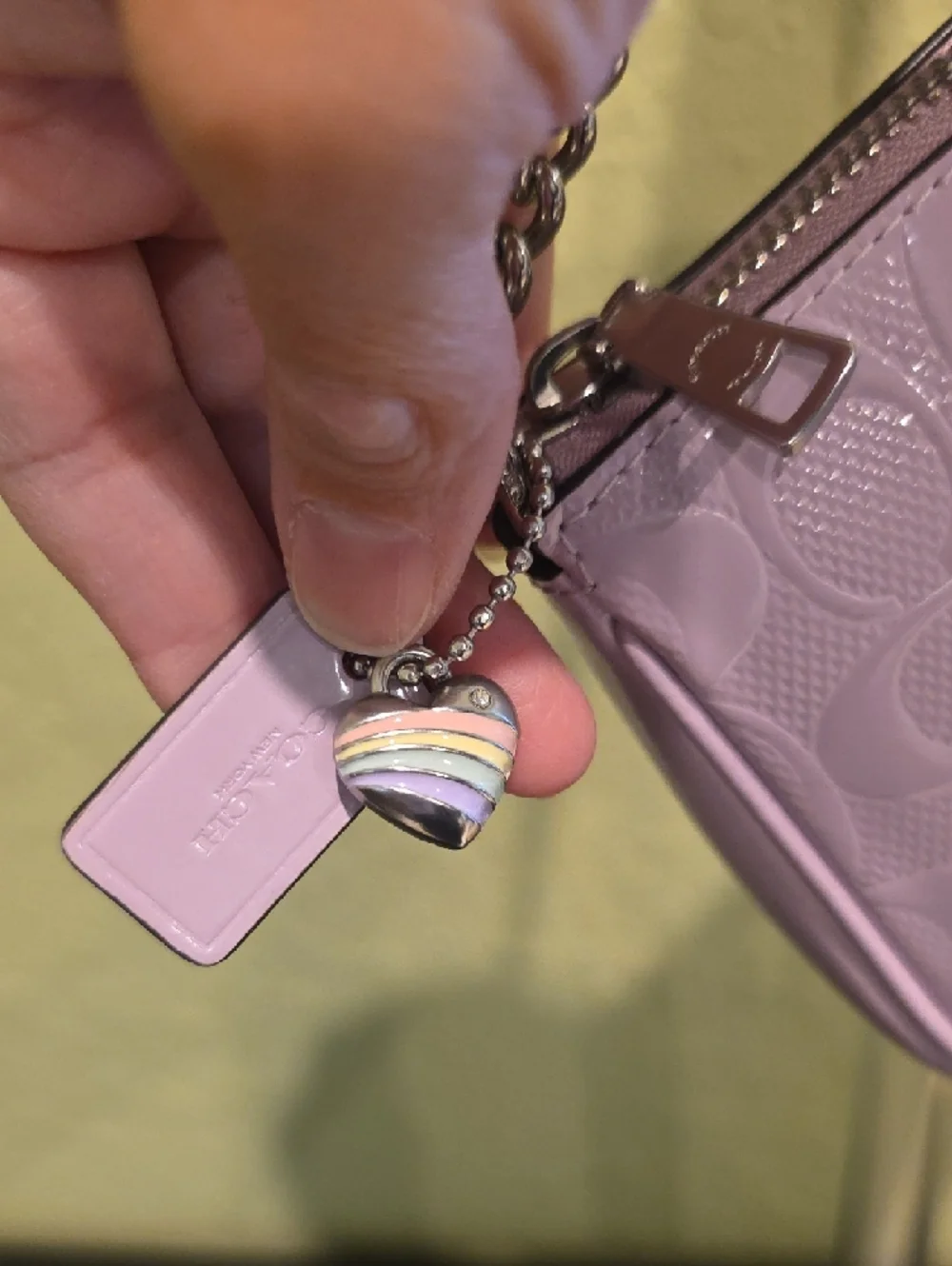 Coach Lavender/Purple Patent Mini Wristlet with Chain Strap - NWT - Picture 3 of 13